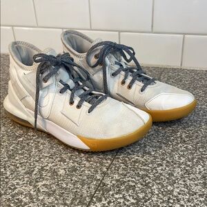 Nike Air Max Impact 2 Sneakers Mens 7 or women’s 8.5